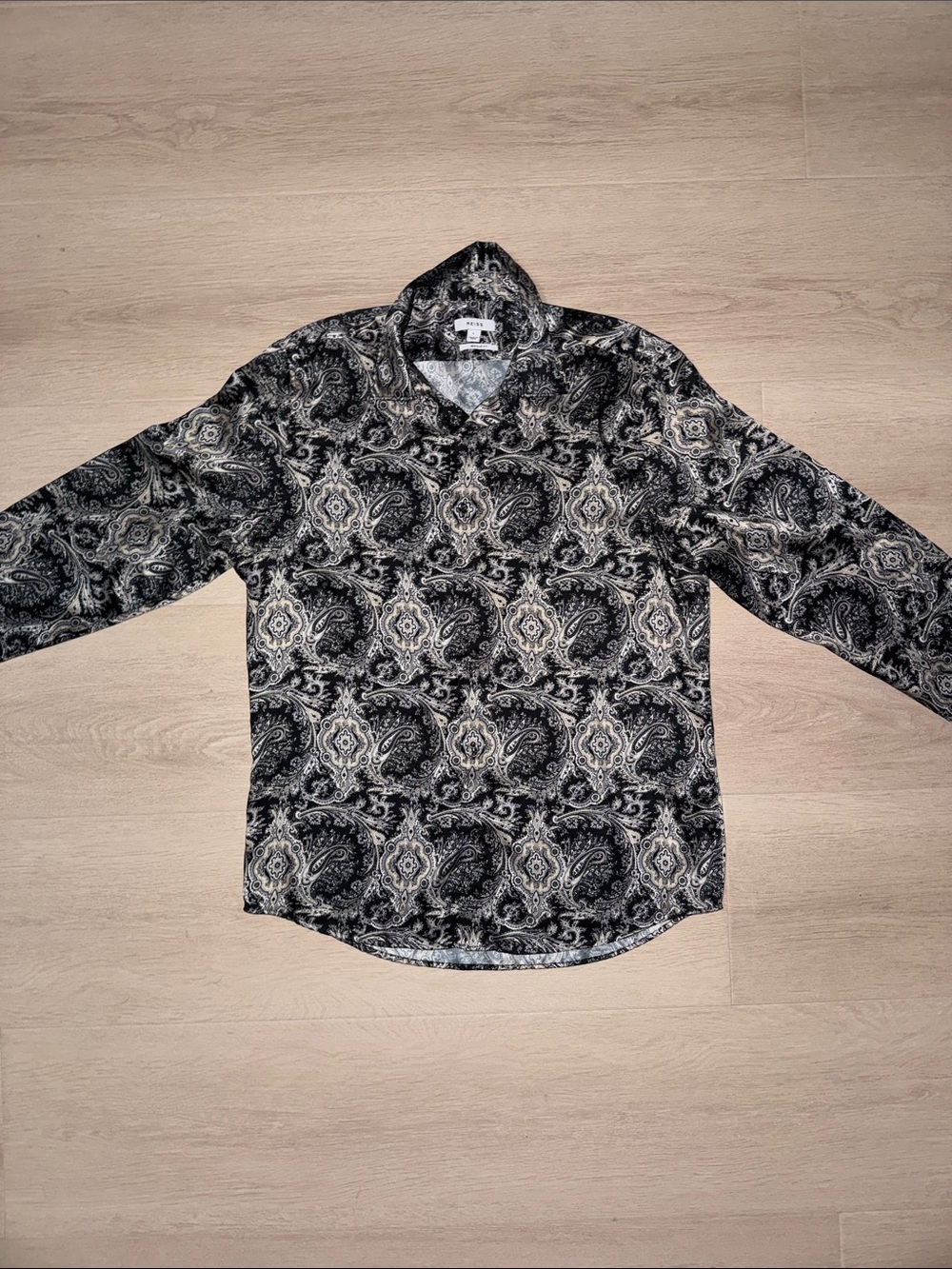 Reiss Black & Gray Paisley Button-Down Shirt